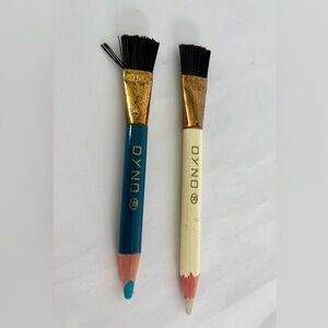 2 Dyno Vintage Typewriter Eraser Sticks w/ Brushes